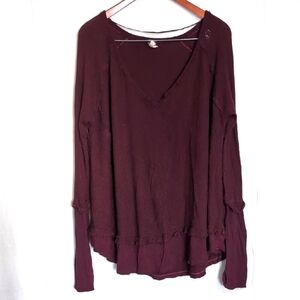 We the Free Burgundy Long Sleeve Waffleknit Deep Vneck Top Size Large
